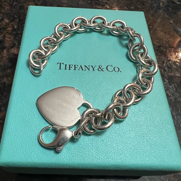 Heart Tag Charm Tiffany Bracelet - Picture 10 of 13